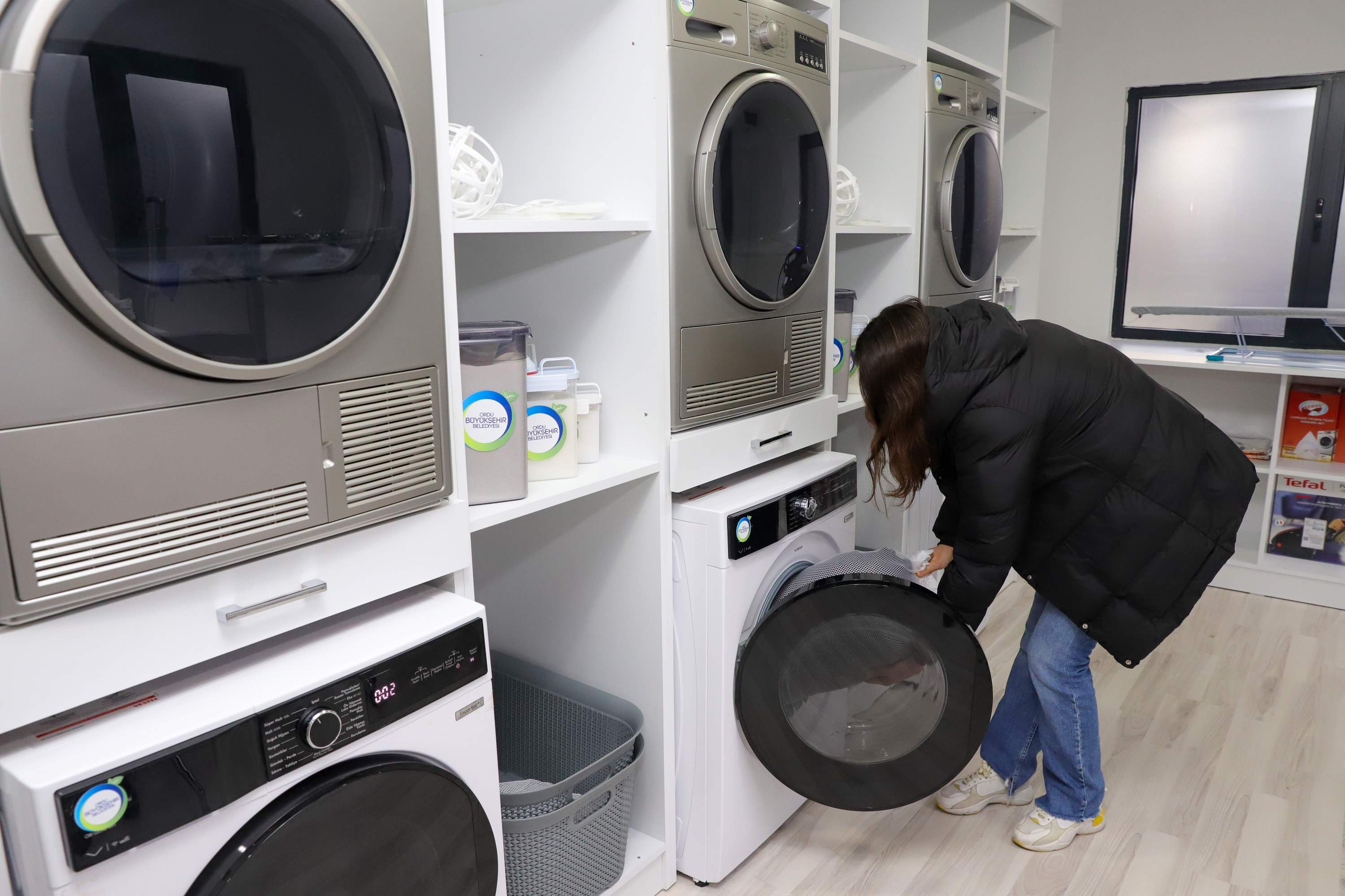 GENÇLERİN BAŞKANINDAN GENÇLERE YENİ HİZMET: KENT ÇAMAŞIRHANESİ